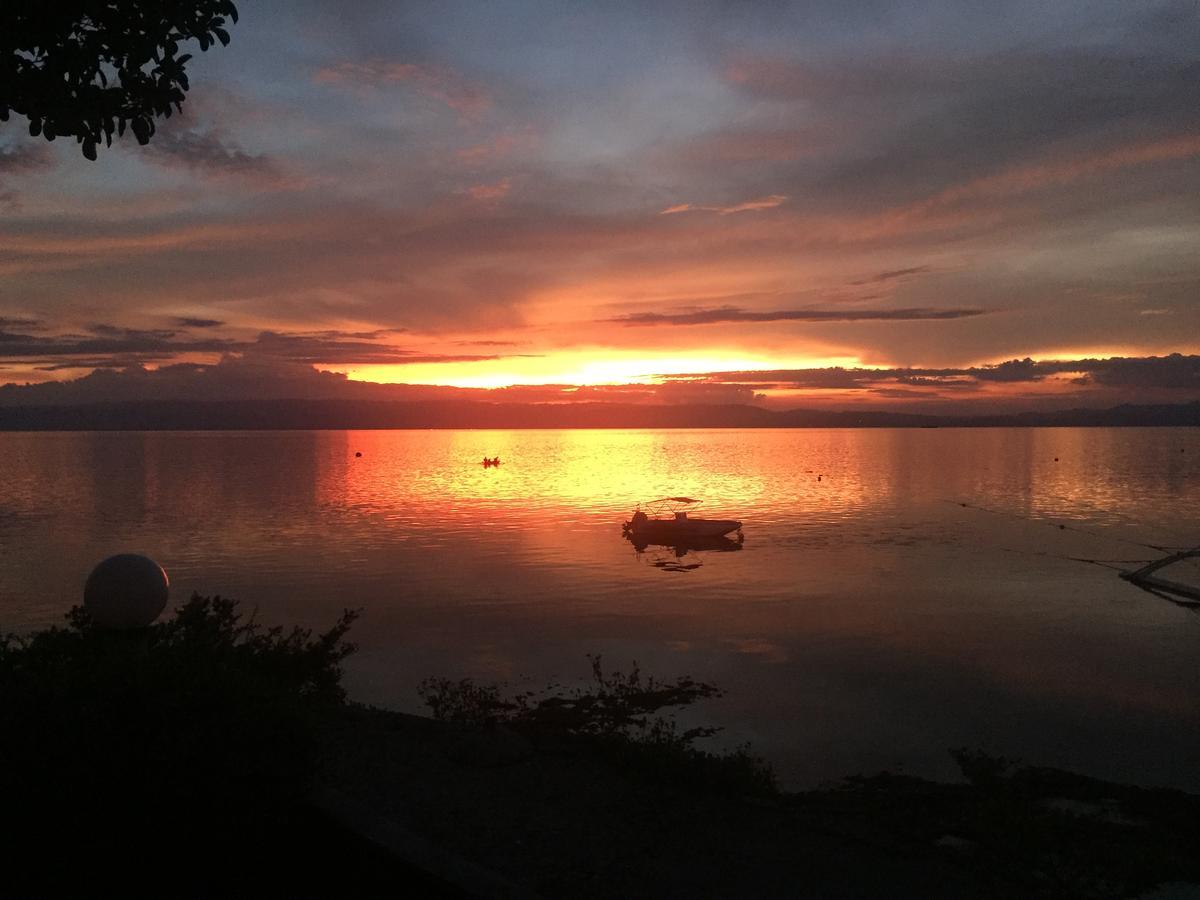 Cabilao Sunset Dive & Beach Resort Loon Esterno foto