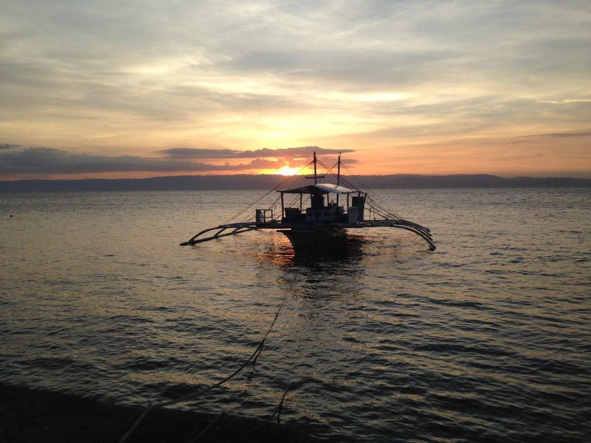 Cabilao Sunset Dive & Beach Resort Loon Esterno foto
