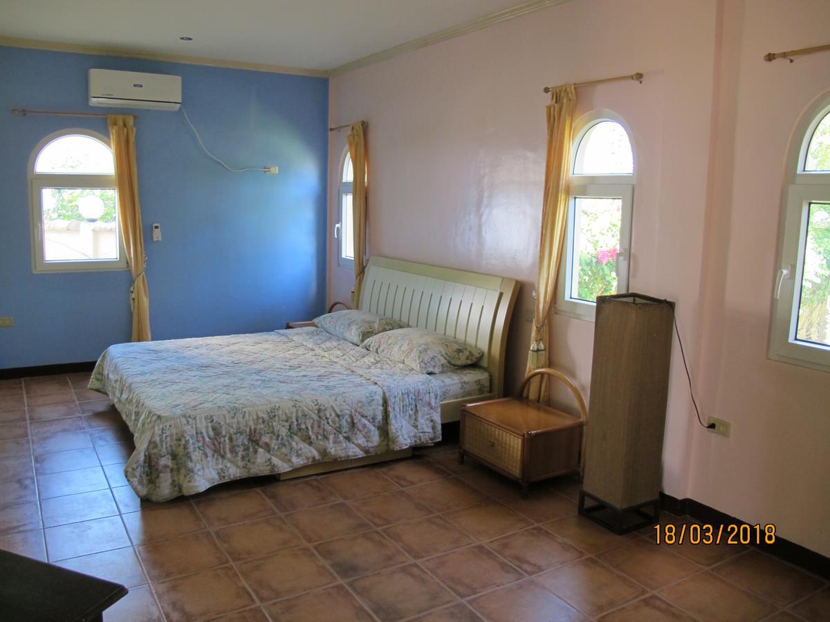 Cabilao Sunset Dive & Beach Resort Loon Esterno foto